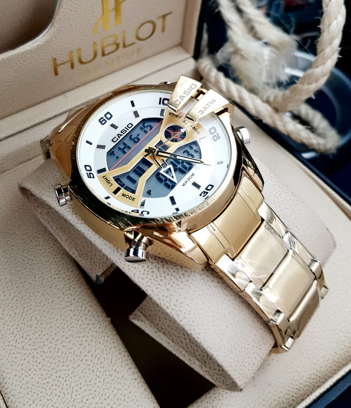 Reloj Model R6