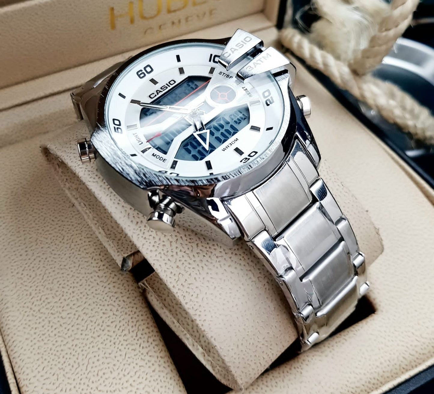 Reloj Model R6